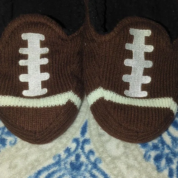Soft 🏈 Slippers - Picture 3 of 9